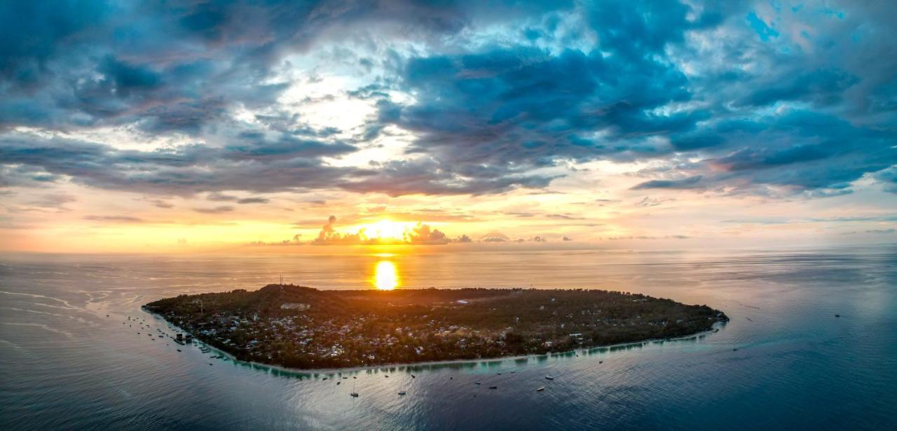 Manta Dive Gili Trawangan Resort Bagian luar foto