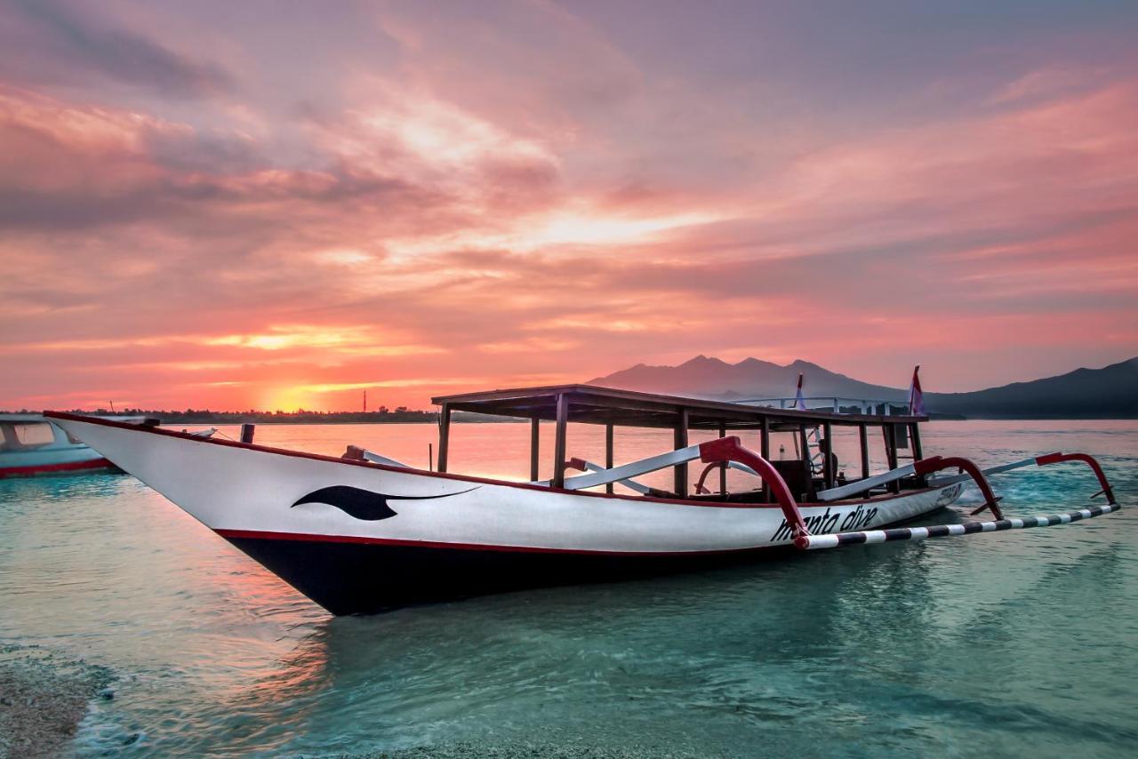 Manta Dive Gili Trawangan Resort Bagian luar foto