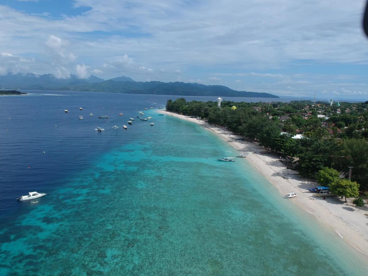 Manta Dive Gili Trawangan Resort Bagian luar foto